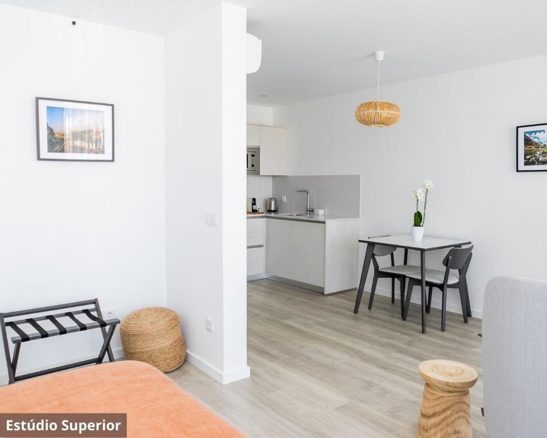 Triade Apartamentos Авиеро Екстериор снимка