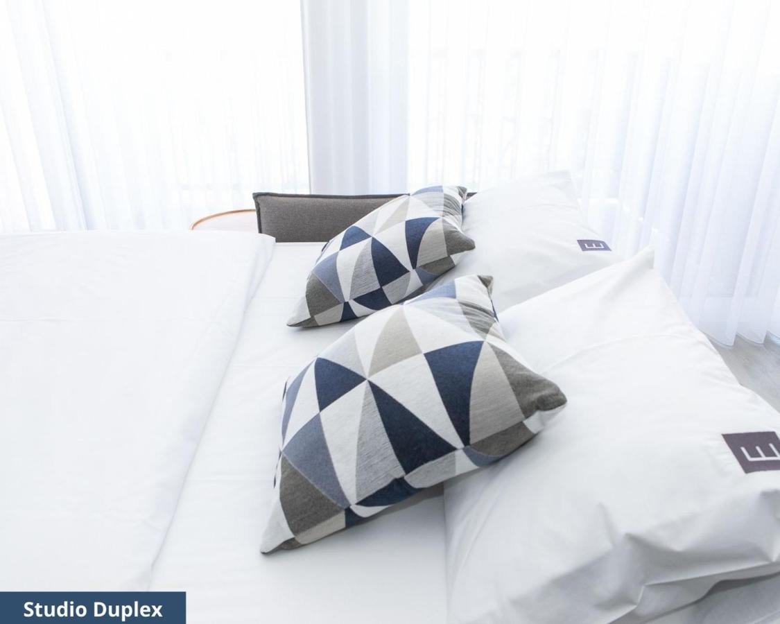 Triade Apartamentos Авиеро Екстериор снимка